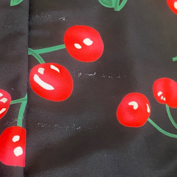 Pin-Up Girl Style Vintage Look One-Piece Swimsuit - Picture 8 of 8